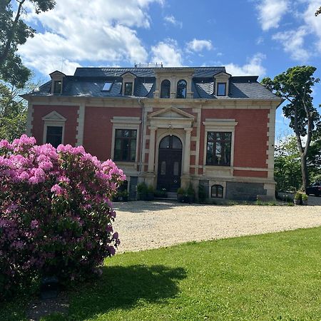 * Stadtvilla Plauen * * Aussergewoehnlich * 2 Zimmerwohnung * Zentrumsnah Extérieur photo